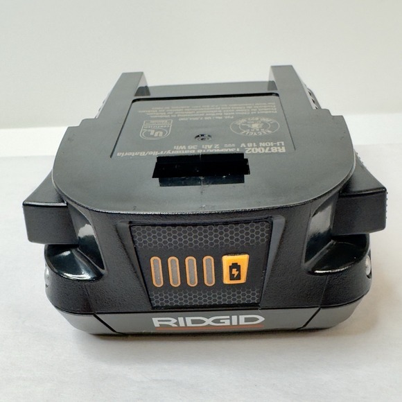 RIDGID 18V Lithium-ion Battery - R87002 - Picture 4 of 8